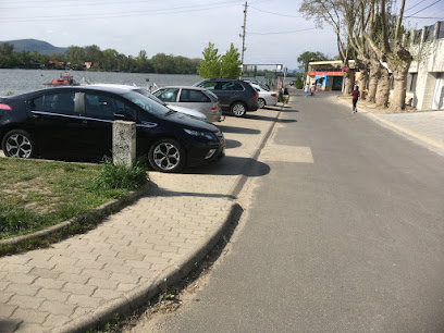 Parkoló - Duna sor