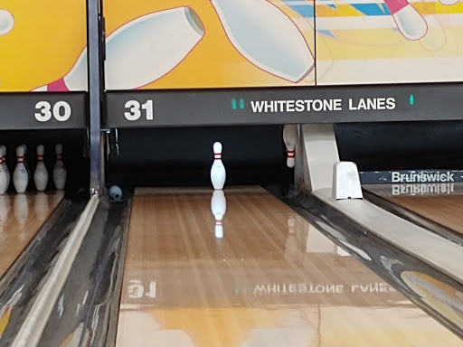 Bowling Alley «Whitestone Lanes», reviews and photos, 30-05 Whitestone Expy, Flushing, NY 11354, USA