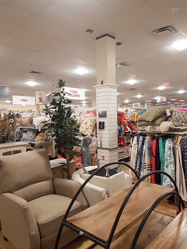Department Store «T.J. Maxx & HomeGoods», reviews and photos, 111 Taunton St, Plainville, MA 02762, USA