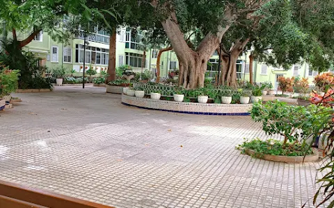 Plaza Magallanes image