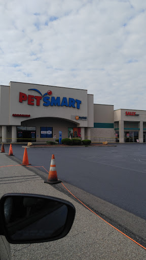 Pet Supply Store «PetSmart», reviews and photos, 105 Wagner Rd, Monaca, PA 15061, USA
