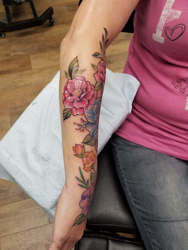 Tattoo Shop «Addictions In Ink», reviews and photos, 1255 S Tyler Rd, Wichita, KS 67209, USA