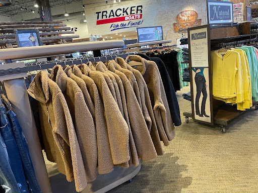 Sporting Goods Store «Bass Pro Shops», reviews and photos, 4500 Baldwin Rd, Auburn Hills, MI 48326, USA