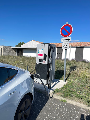 Borne de recharge de véhicules électriques MObiVE Station de recharge Sainte-Marie-de-Ré