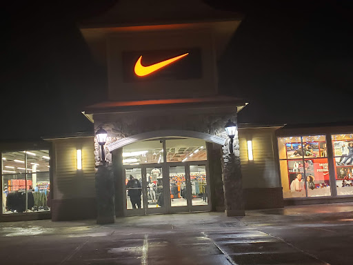 Clothing Store «Nike Factory Store», reviews and photos, 600 Bluebird Ct, Central Valley, NY 10917, USA
