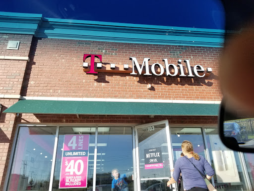 Cell Phone Store «T-Mobile», reviews and photos, 16600 W 159th St #103, Lockport, IL 60441, USA