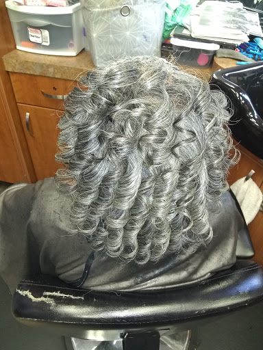 Beauty Salon «Sola Salon Studios», reviews and photos, 6994 Heisley Rd, Mentor, OH 44060, USA