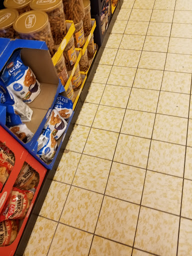 Supermarket «ALDI», reviews and photos, 1035 W 14 Mile Rd, Clawson, MI 48017, USA