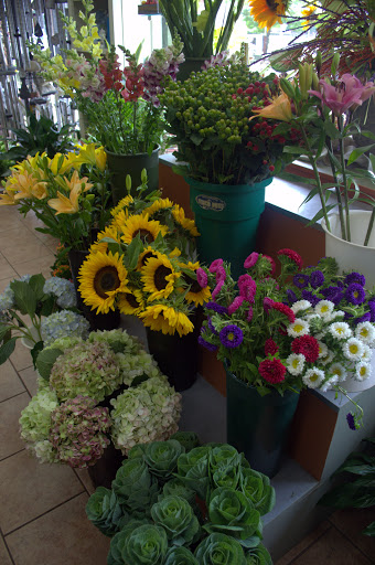 Florist «Mayfield Floral Inc.», reviews and photos, 6109 Mayfield Rd, Mayfield Heights, OH 44124, USA