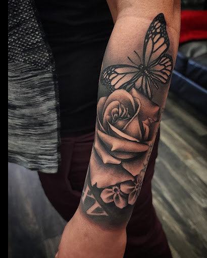 Explore tattoo tribal sleeve ideas, creative tattoo ideas in Anchorage, available at SDITATTOO, LLC