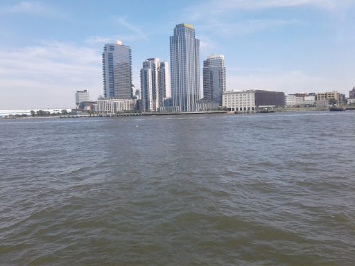 Park «Bushwick Inlet Park», reviews and photos, Kent Ave, Brooklyn, NY 11249, USA