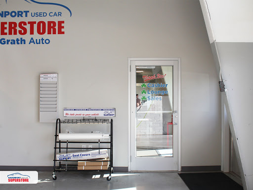Used Car Dealer «Davenport Used Car Superstore», reviews and photos, 4618 N Brady St, Davenport, IA 52806, USA