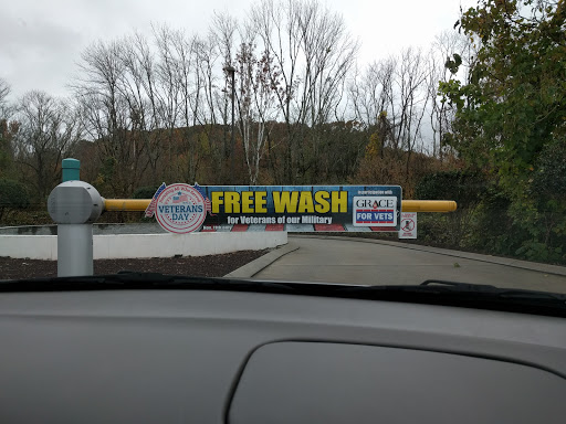 Car Wash «Surfs Up Car Wash - Chattanooga», reviews and photos, 407 Signal Mountain Rd, Chattanooga, TN 37405, USA