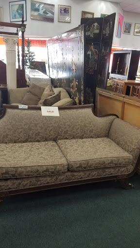 Thrift Store «MTA Thrift Store», reviews and photos, 6735 Van Nuys Blvd, Van Nuys, CA 91405, USA