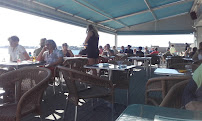 Atmosphère du Restaurant La Grande plage à Port-Louis - n°4