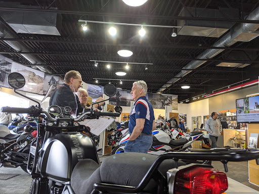 BMW Motorcycle Dealer «BMW Motorcycles of Cleveland», reviews and photos, 7315 N Aurora Rd, Aurora, OH 44202, USA