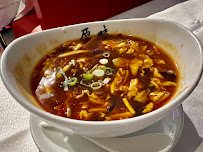 Soupe aigre-piquante du Restaurant chinois Dragons Elysées龙城酒楼 à Paris - n°1