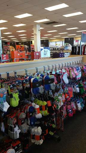 Shoe Store «Shoe Carnival», reviews and photos, 3867 Mexico Rd, St Charles, MO 63303, USA