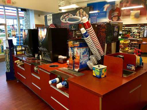 Gas Station «Thorntons», reviews and photos, 7301 Kingsgate Way, West Chester Township, OH 45069, USA