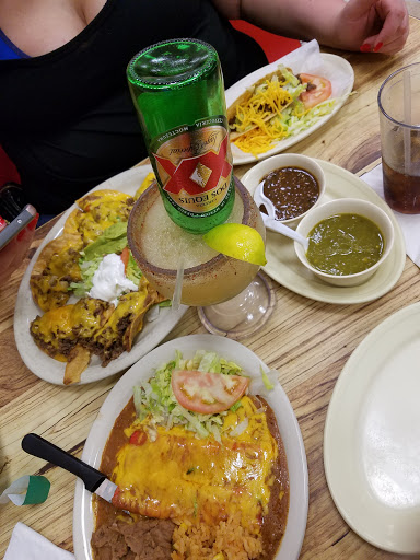 Grocery Store «La Esquinita & Grocery», reviews and photos, 14624 Shepherd Rd, Atascosa, TX 78002, USA