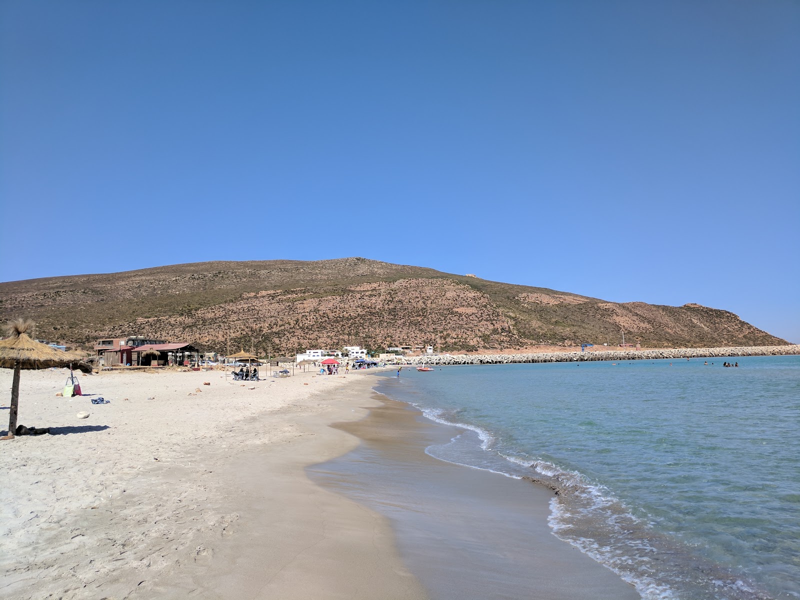 Foto van Eastern Haouaria met helder zand oppervlakte