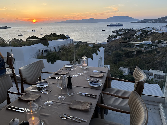 NOA Greek Taverna - Μύκονος