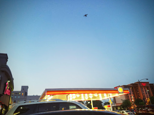 Convenience Store «Baders Food Mart», reviews and photos, 300 S 1st St, Louisville, KY 40202, USA