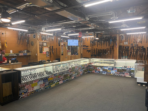 Financial Institution «Opplemans Trading & Exchange Co. (Pawn Shop)», reviews and photos, 17037 Ecorse Rd, Allen Park, MI 48101, USA