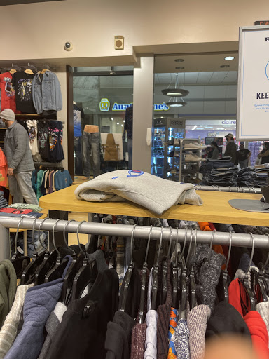 Clothing Store «Buckle», reviews and photos, 2529 Main St #166, Union Gap, WA 98903, USA