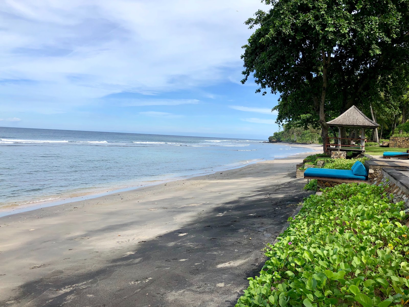 Foto von Pantai Klui mit beiger sand Oberfläche