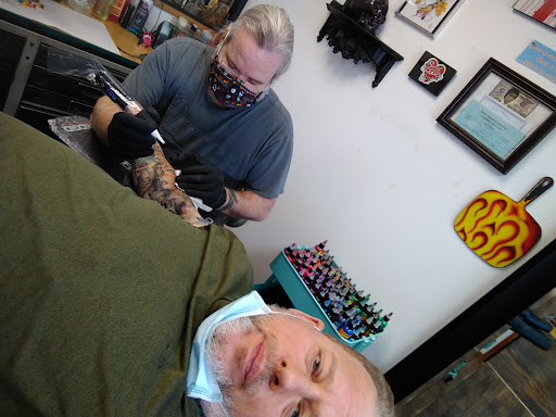 Tattoo Shop «Lawrence Tattoo Company», reviews and photos, 600 Lawrence Ave #2a, Lawrence, KS 66049, USA