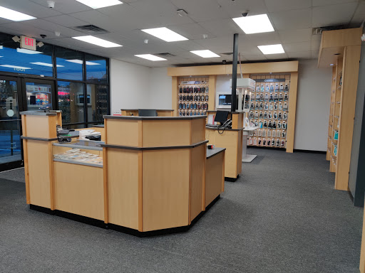 Cell Phone Store «GoWireless Verizon Authorized Retailer», reviews and photos, 1081 West Chester Pike, West Chester, PA 19382, USA