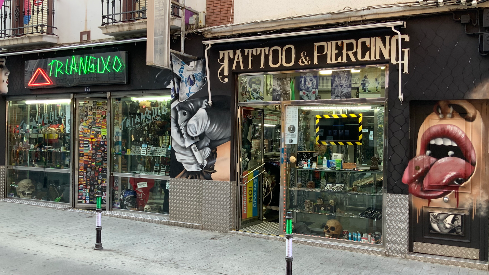 TRIANGULO Tattoo Piercing