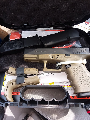 Sporting Goods Store «Buck Shot Sporting Goods», reviews and photos, 1606 IN-38, New Castle, IN 47362, USA