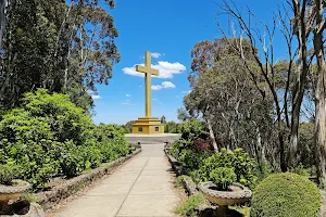 Mount Macedon Memorial Cross image