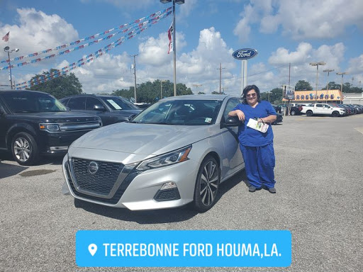 Car Dealer «Terrebonne Ford Lincoln», reviews and photos, 339 St Charles St, Houma, LA 70360, USA