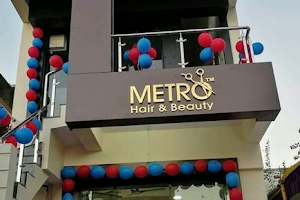 Metro hair and beauty - Best Beauty Parlour in Surendranager, Bridal Makeup, Makeup Artist image