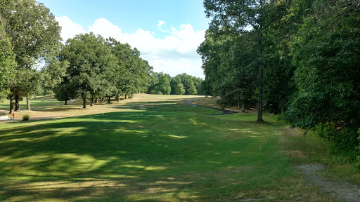 Golf Course «White Plains Golf Course», reviews and photos, 1015 St Charles Pkwy, White Plains, MD 20695, USA