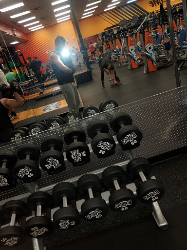 Health Club «Crunch - Greenpoint», reviews and photos, 825 Manhattan Ave, Brooklyn, NY 11222, USA