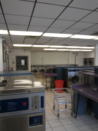 Self-Storage Facility «Taylor Ultra Storage, Carwash And Laundromat», reviews and photos, 600 N Main St, Taylor, PA 18517, USA