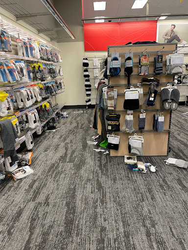 Department Store «Target», reviews and photos, 579 Grand Army of the Republic Hwy #5, Swansea, MA 02777, USA