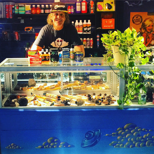 Tobacco Shop «Happy Clouds Smoke Shop», reviews and photos, 7205 N Lamar Blvd #200, Austin, TX 78752, USA