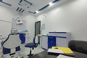 MEDIDENT SUPERSPECIALITY DENTAL CLINIC AND IMPLANT CENTER image