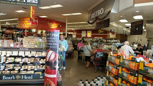 Grocery Store «Ralphs Fresh Fare», reviews and photos, 2675 Foothill Blvd, La Crescenta, CA 91214, USA