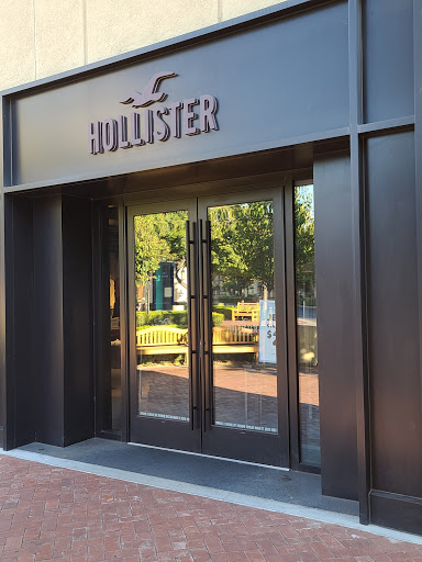 Clothing Store «Hollister Co.», reviews and photos, 12580 N Main St, Rancho Cucamonga, CA 91739, USA