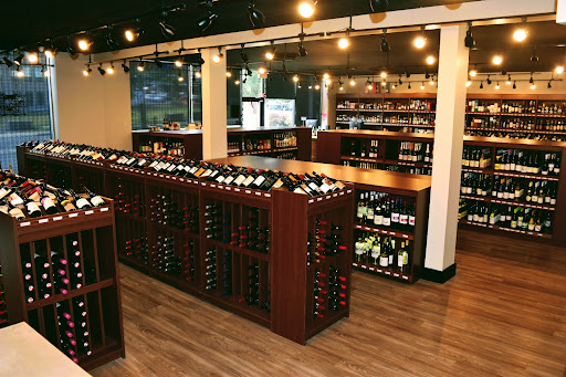 Wine Store «West Side Wines & Spirits», reviews and photos, 10 Raymond Rd, West Hartford, CT 06107, USA