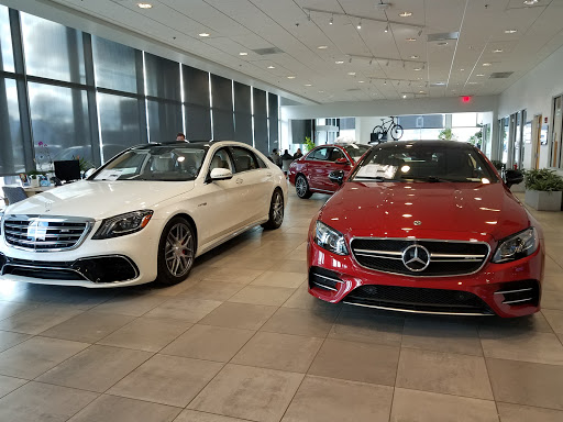 Mercedes Benz Dealer «Mercedes-Benz of Westmont», reviews and photos, 200 E Ogden Ave, Westmont, IL 60559, USA