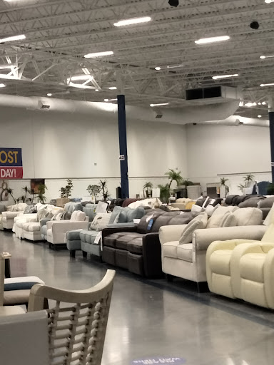 Outlet Store «Rooms To Go Outlet Furniture Store - Pearl River», reviews and photos, 63295 Old Military Rd, Pearl River, LA 70452, USA