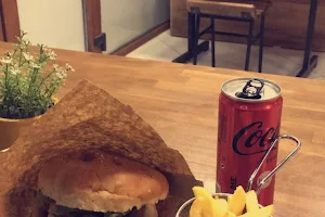 Bro's Burger Halal image
