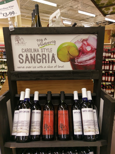 Grocery Store «Lowes Foods», reviews and photos, 3372 Robinhood Rd, Winston-Salem, NC 27106, USA